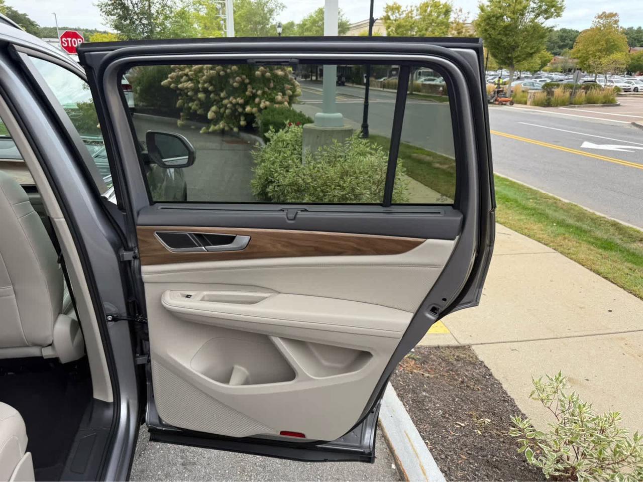 2024 Volkswagen Atlas 2.0T SE w/Technology Wellesley MA