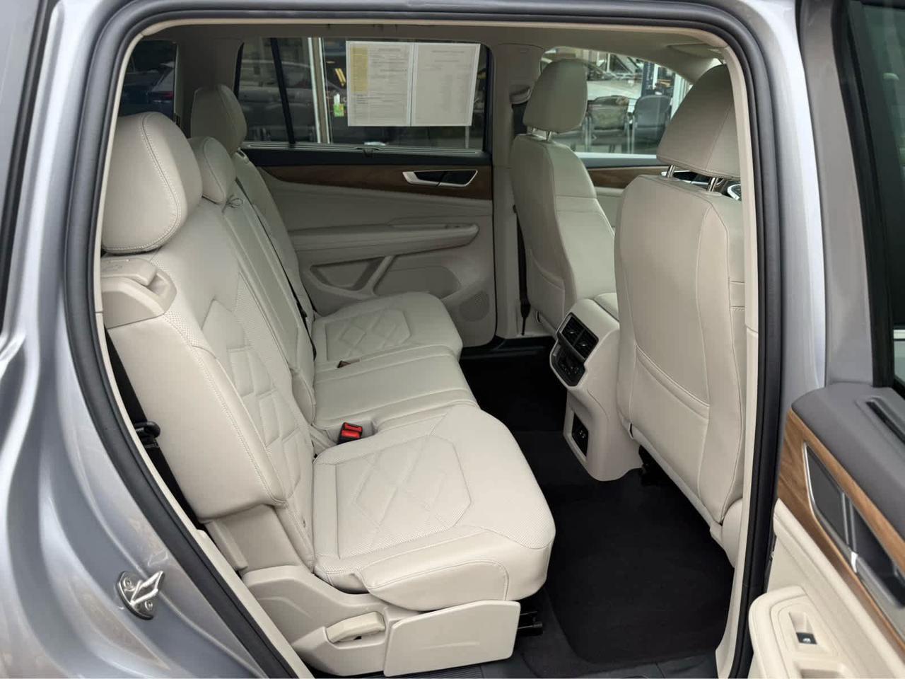 2024 Volkswagen Atlas 2.0T SE w/Technology Wellesley MA