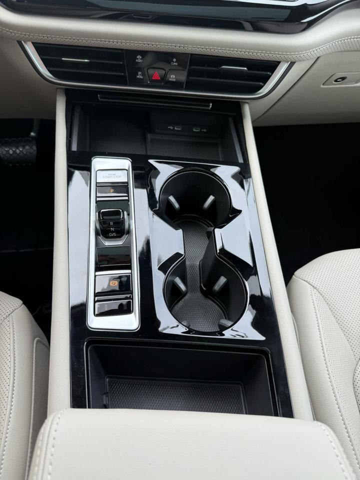 2024 Volkswagen Atlas 2.0T SE w/Technology Wellesley MA
