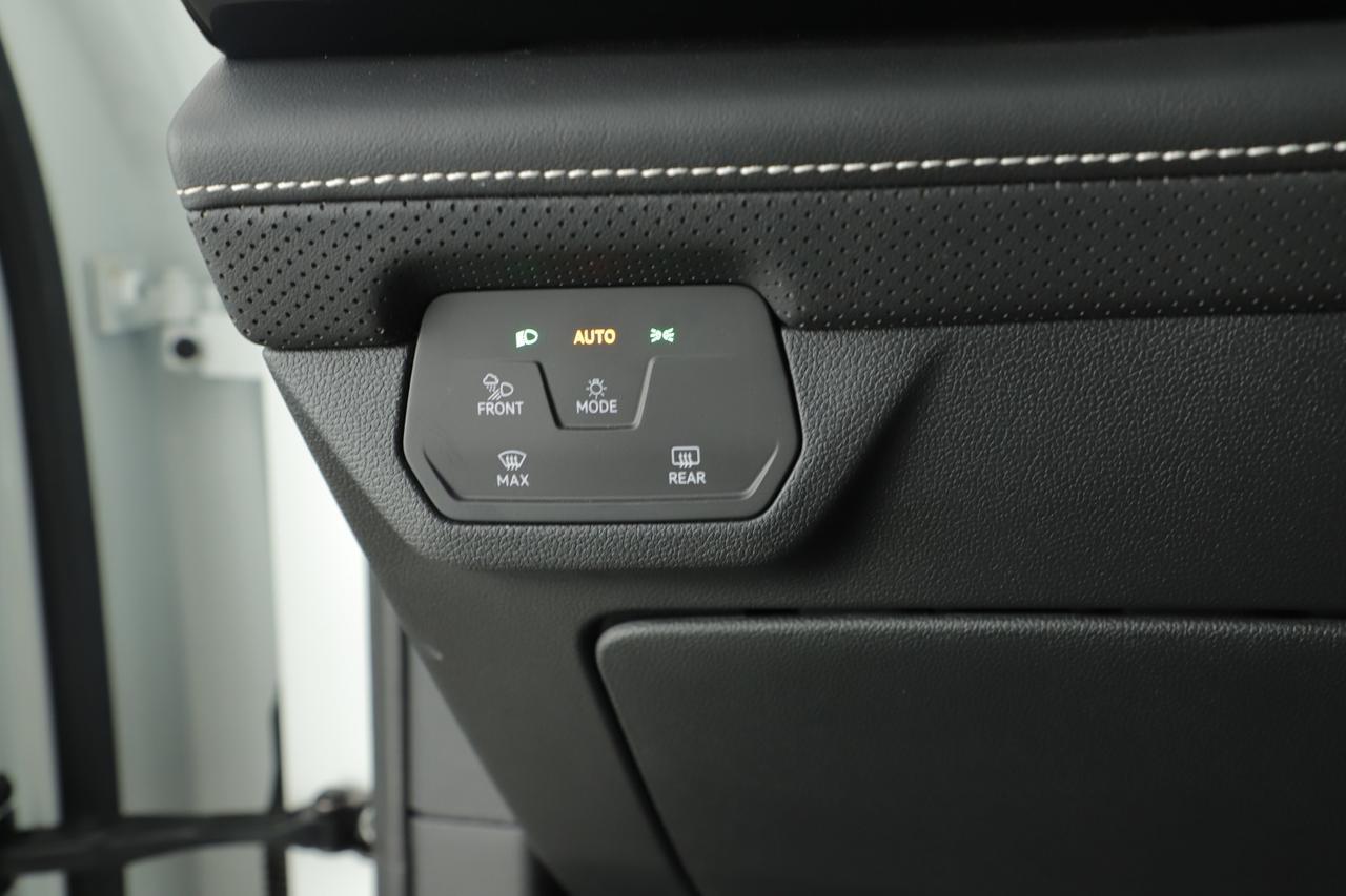 2024 Volkswagen Atlas 2.0T SE with Technology New Braunfels TX