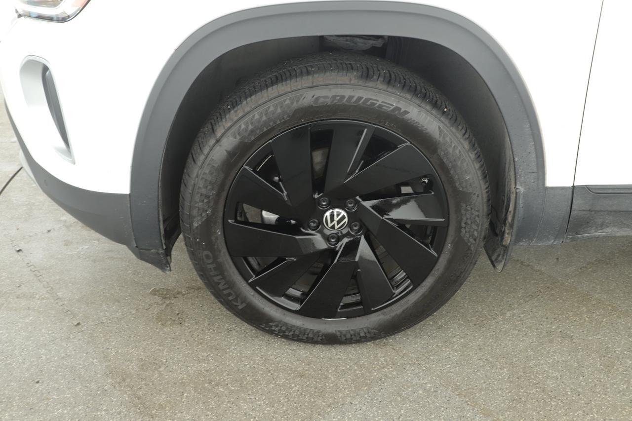 2024 Volkswagen Atlas 2.0T SE with Technology New Braunfels TX