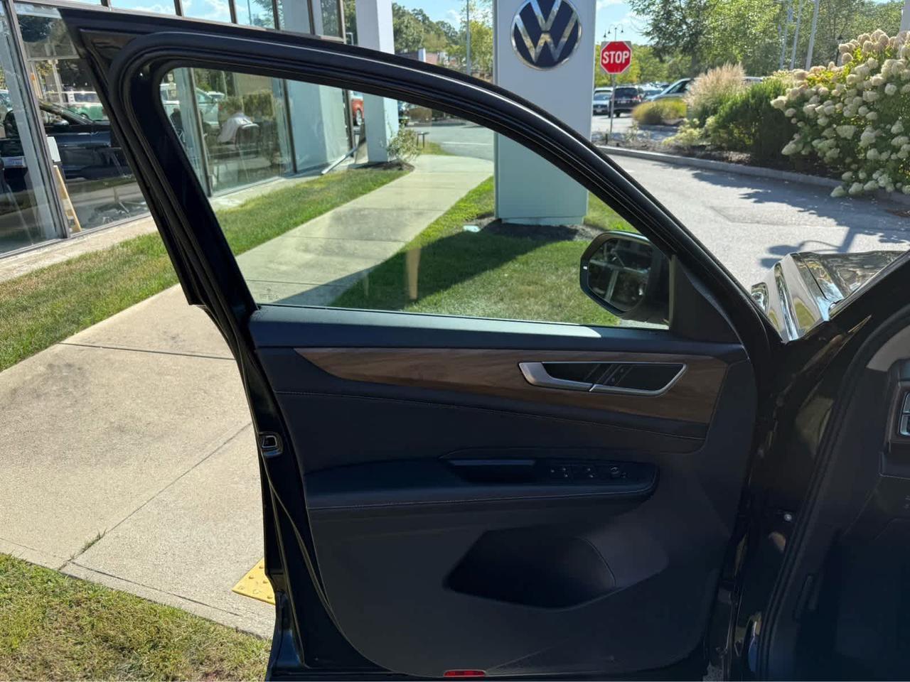 2024 Volkswagen Atlas 2.0T SE Wellesley MA