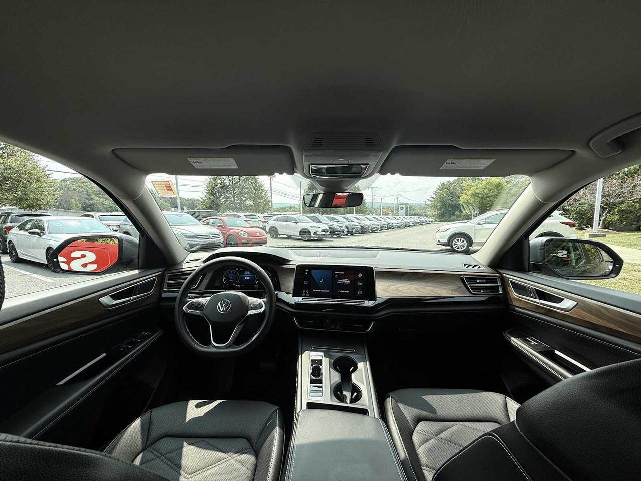 2024 Volkswagen Atlas 2.0T SE Westborough MA