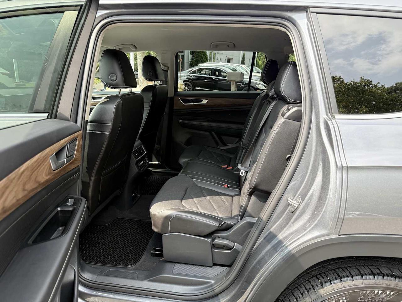 2024 Volkswagen Atlas 2.0T SE Westborough MA