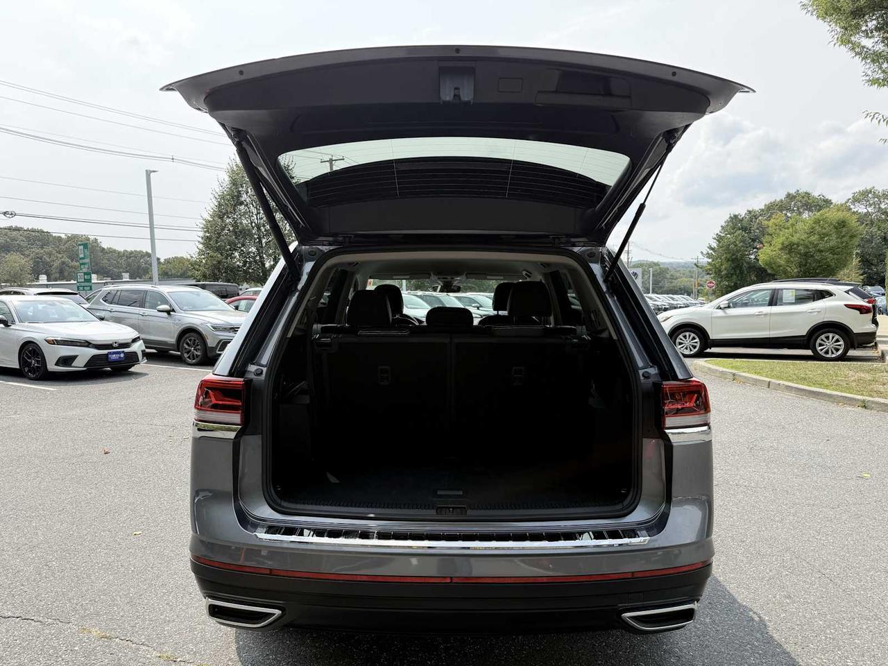 2024 Volkswagen Atlas 2.0T SE Westborough MA