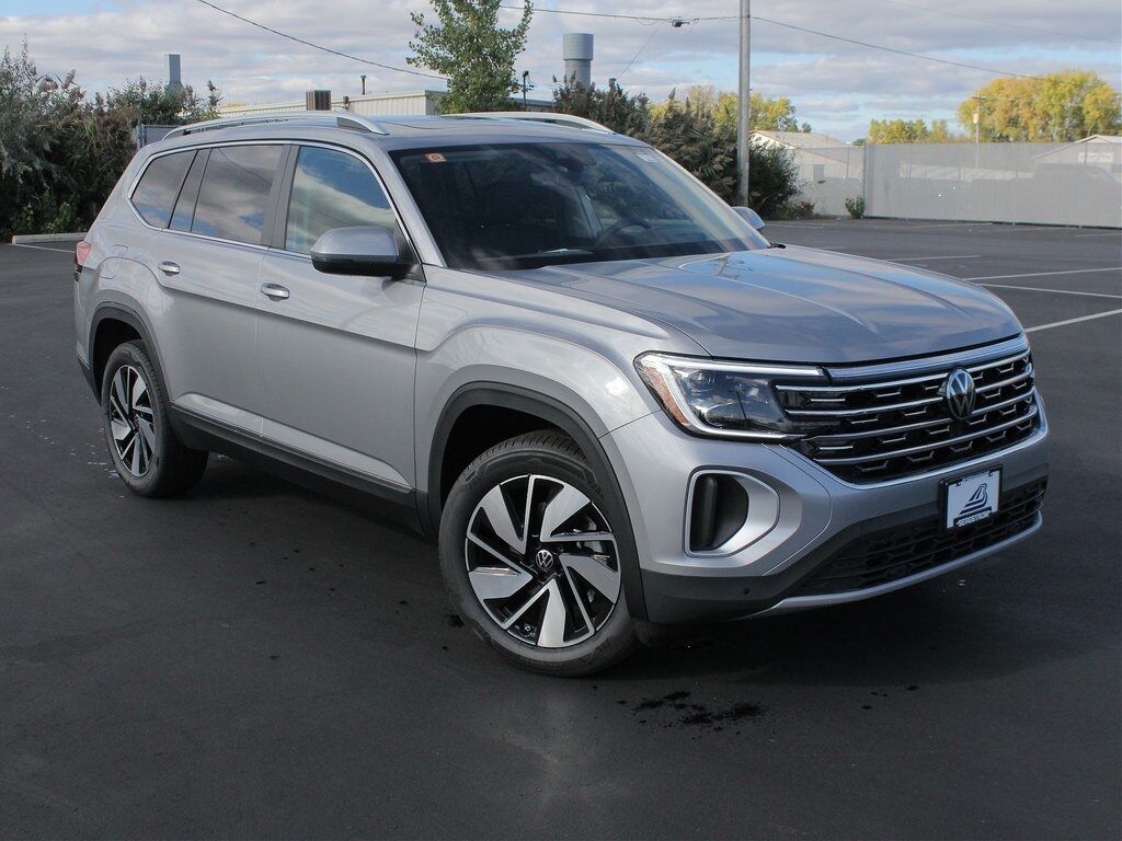 New 2024 Volkswagen Atlas 2.0T SEL in Green Bay WI