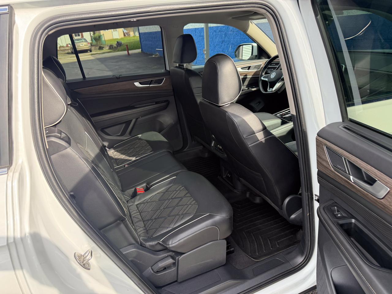 2024 Volkswagen Atlas 2.0T SEL Premium R-Line Connellsville PA