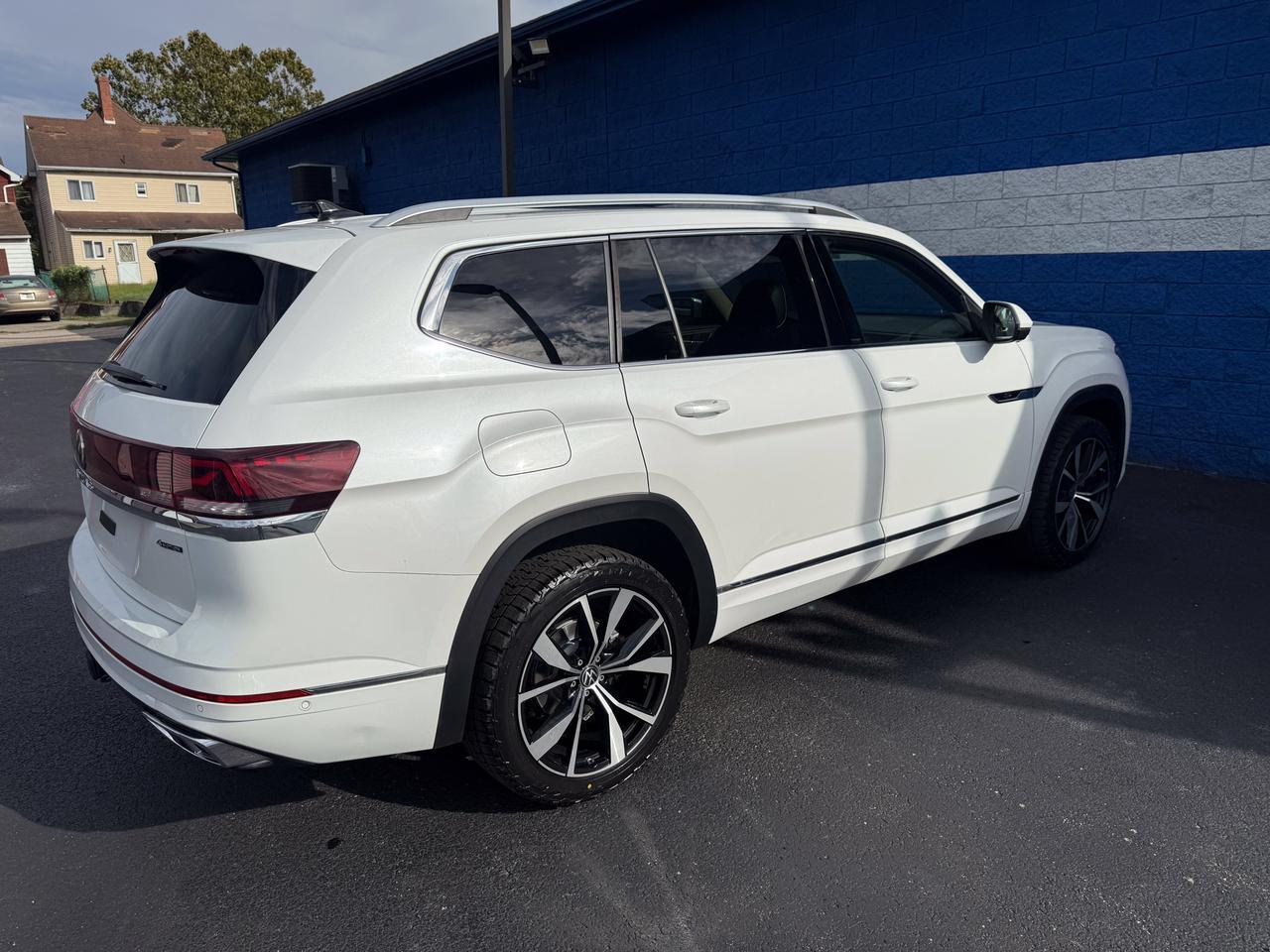 2024 Volkswagen Atlas 2.0T SEL Premium R-Line Connellsville PA