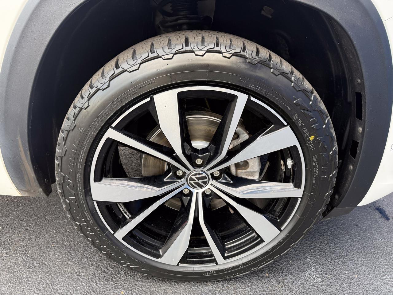2024 Volkswagen Atlas 2.0T SEL Premium R-Line Connellsville PA