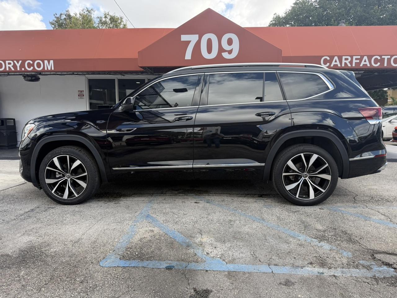2024 Volkswagen Atlas 2.0T SEL Premium R-Line Miami FL