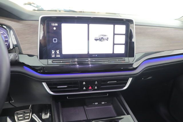 2024 Volkswagen Atlas 2.0T SEL Premium R-Line New Braunfels TX