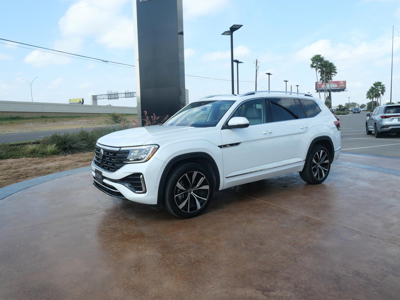 2024 Volkswagen Atlas 2.0T SEL Premium R-Line San Juan TX