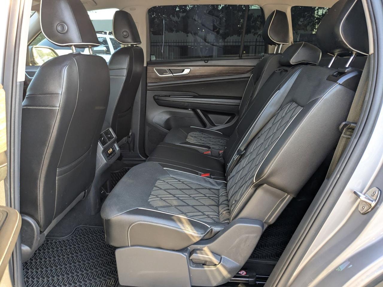 2024 Volkswagen Atlas 2.0T SEL Premium R-Line San Antonio TX