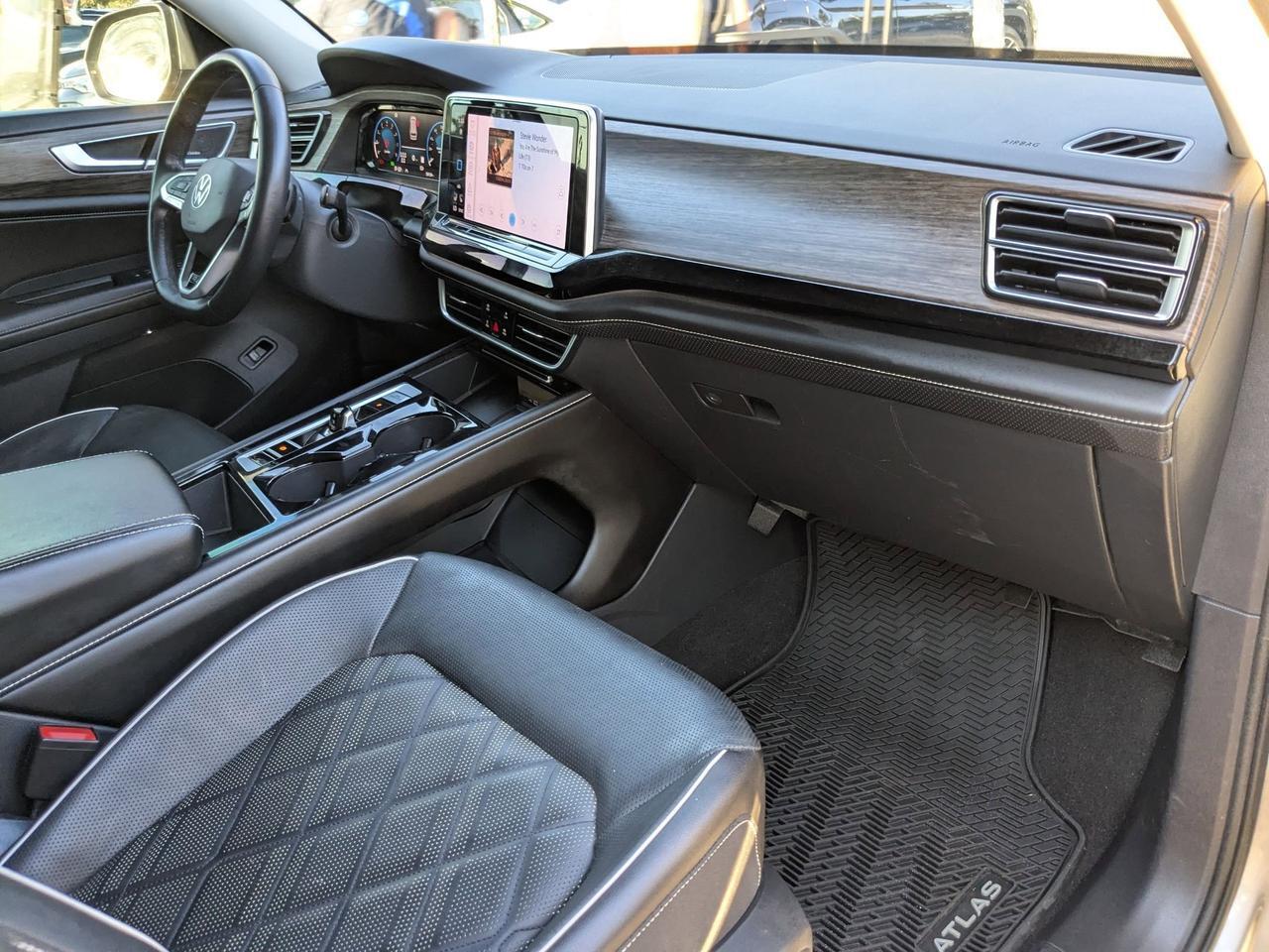 2024 Volkswagen Atlas 2.0T SEL Premium R-Line San Antonio TX