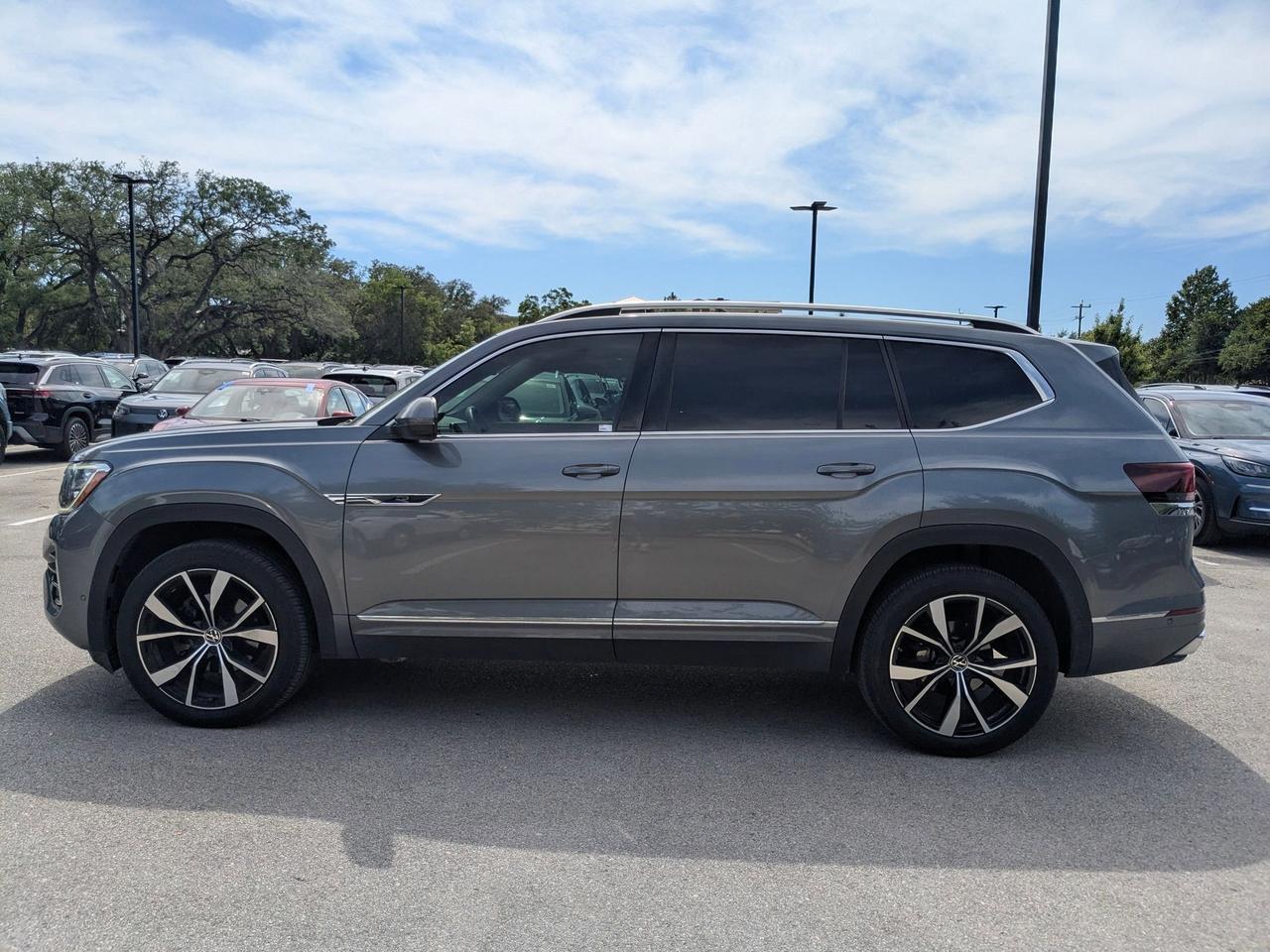 2024 Volkswagen Atlas 2.0T SEL Premium R-Line San Antonio TX