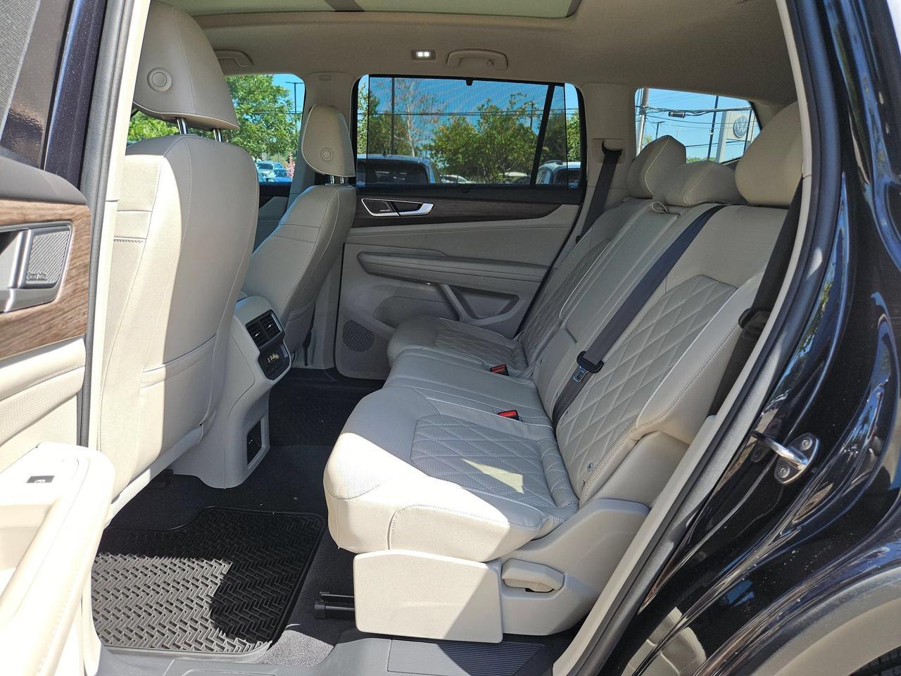 2024 Volkswagen Atlas 2.0T SEL Premium R-Line San Antonio TX