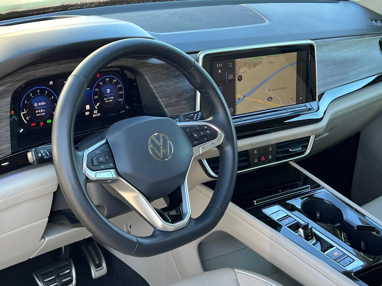 2024 Volkswagen Atlas 2.0T SEL Premium R-Line Hagerstown MD