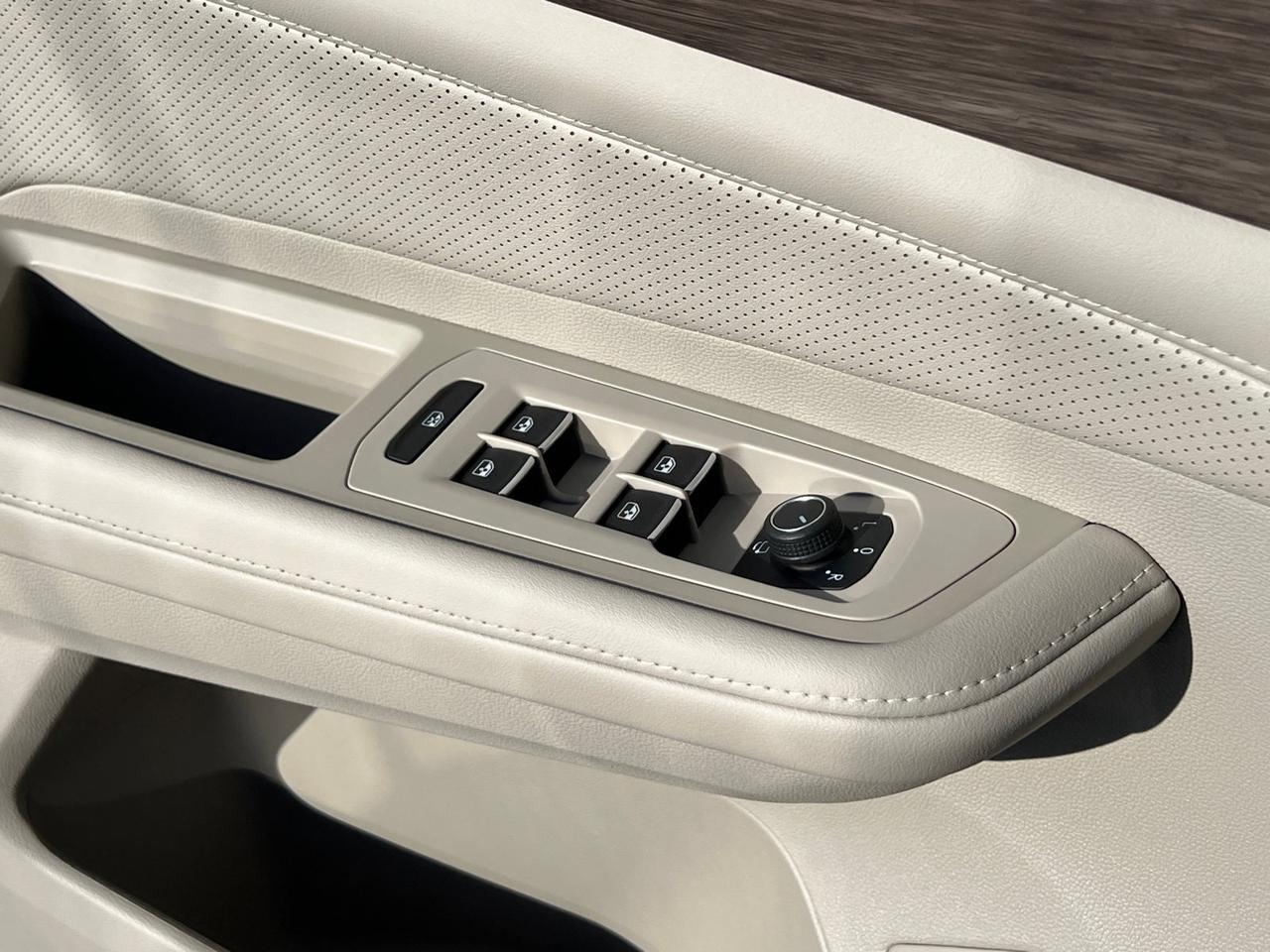 2024 Volkswagen Atlas 2.0T SEL Premium R-Line Hagerstown MD