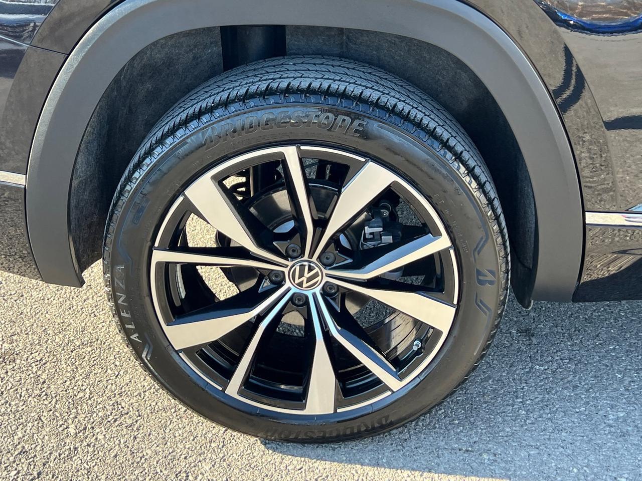 2024 Volkswagen Atlas 2.0T SEL Premium R-Line Hagerstown MD