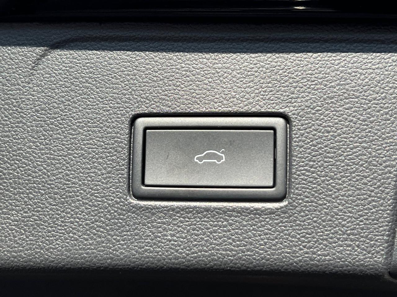 2024 Volkswagen Atlas 2.0T SEL Premium R-Line Hagerstown MD