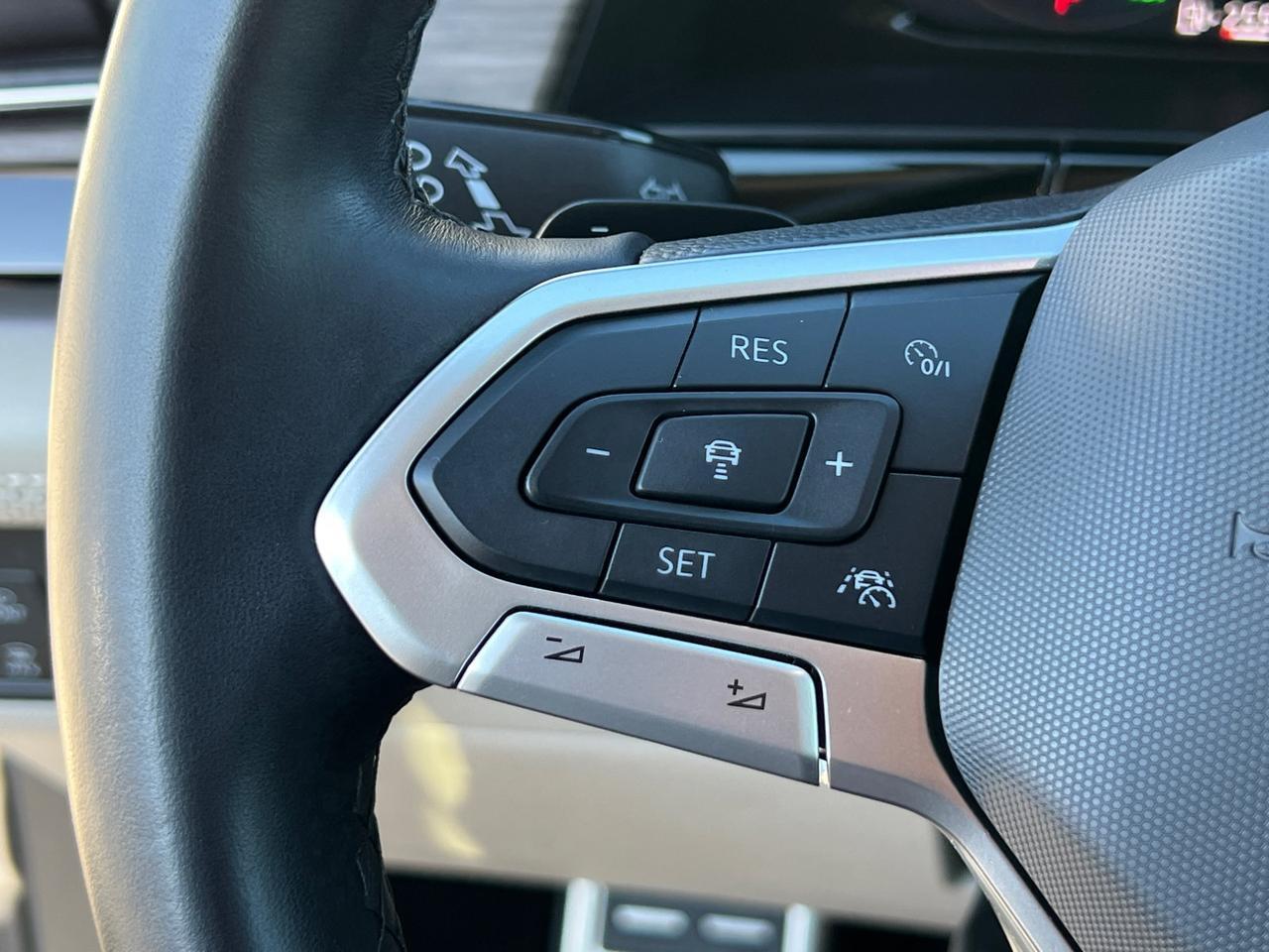 2024 Volkswagen Atlas 2.0T SEL Premium R-Line Hagerstown MD