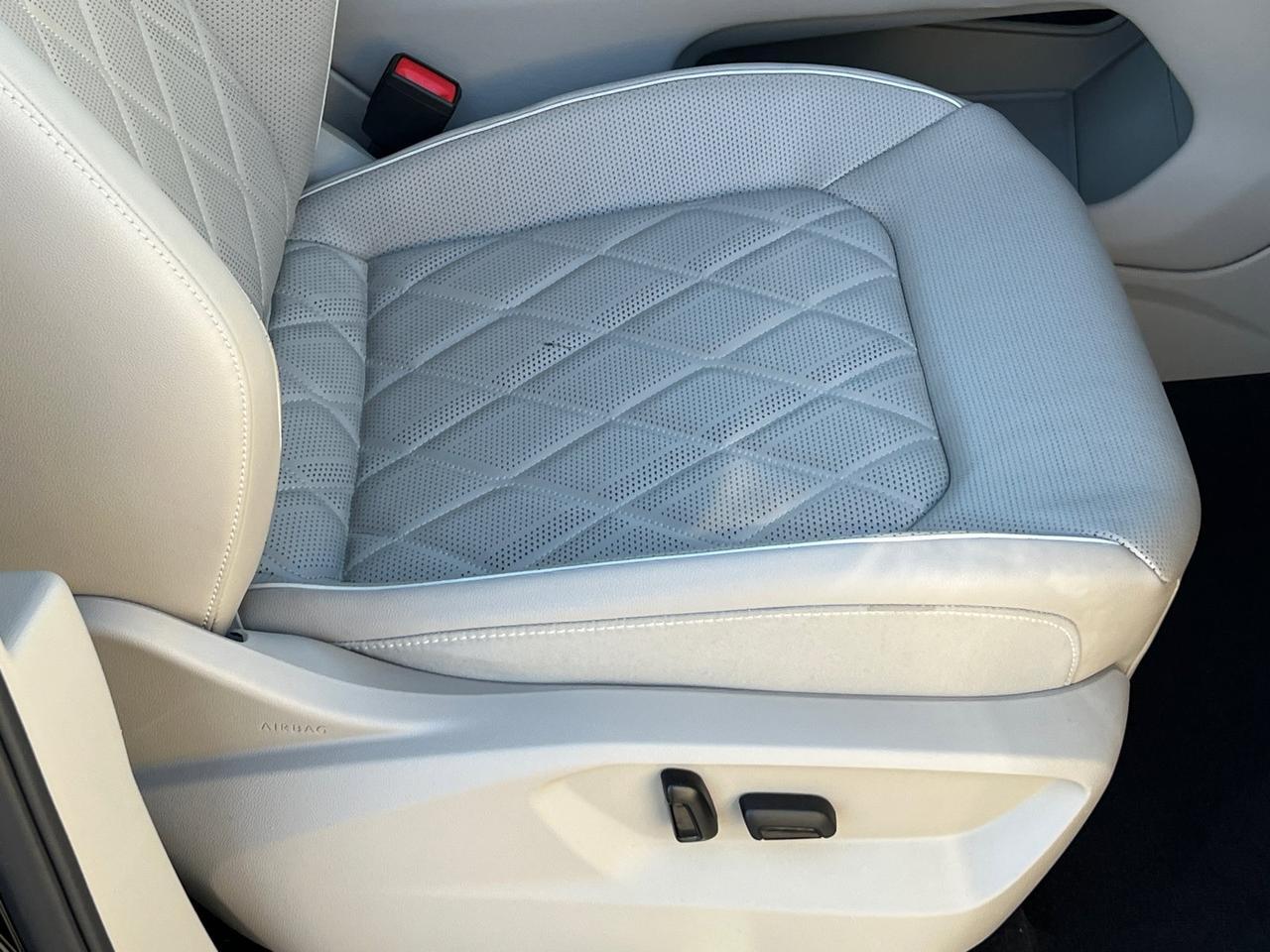 2024 Volkswagen Atlas 2.0T SEL Premium R-Line Hagerstown MD