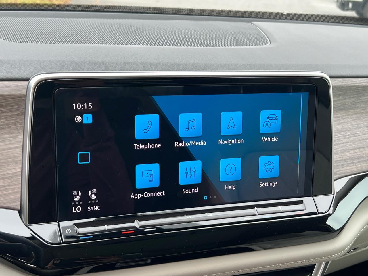 2024 Volkswagen Atlas 2.0T SEL Premium R-Line Hagerstown MD