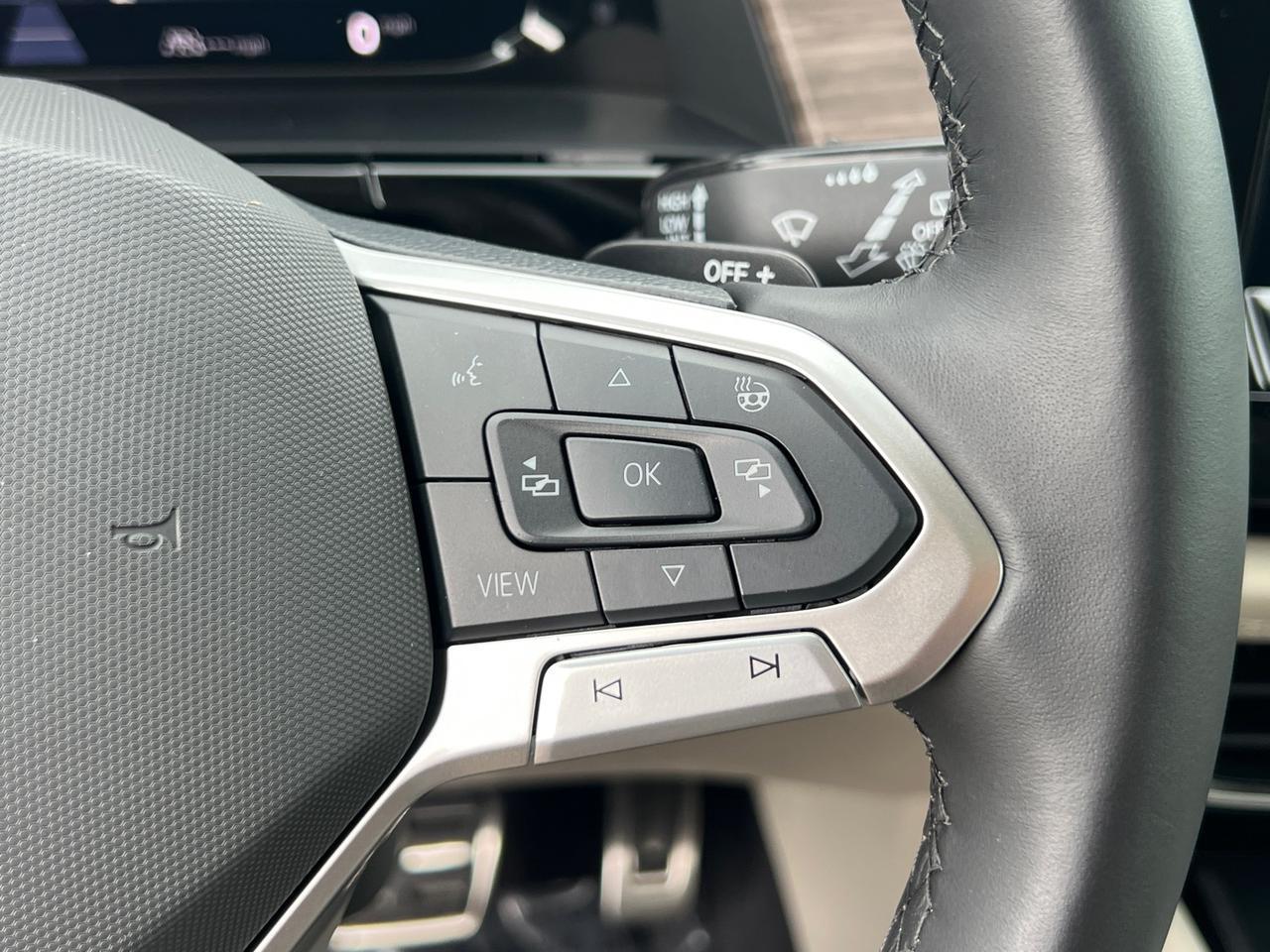 2024 Volkswagen Atlas 2.0T SEL Premium R-Line Hagerstown MD