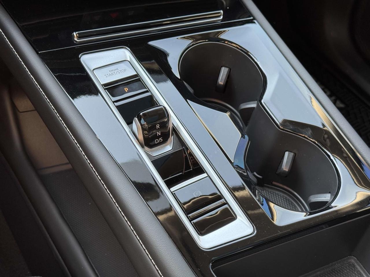 2024 Volkswagen Atlas 2.0T SEL Premium R-Line Fredericksburg VA