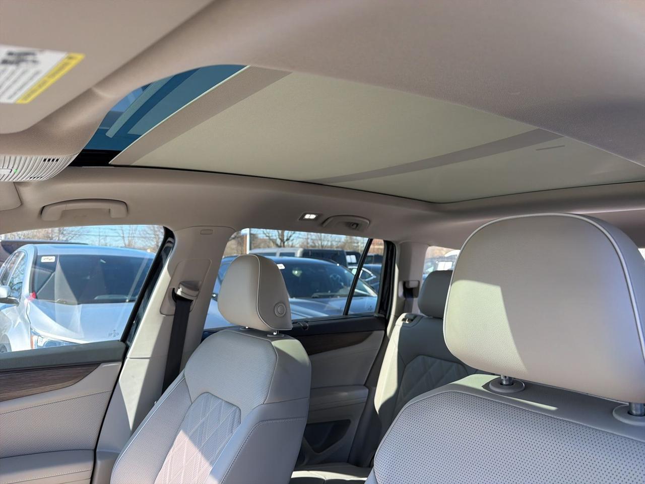 2024 Volkswagen Atlas 2.0T SEL Premium R-Line Gaithersburg MD