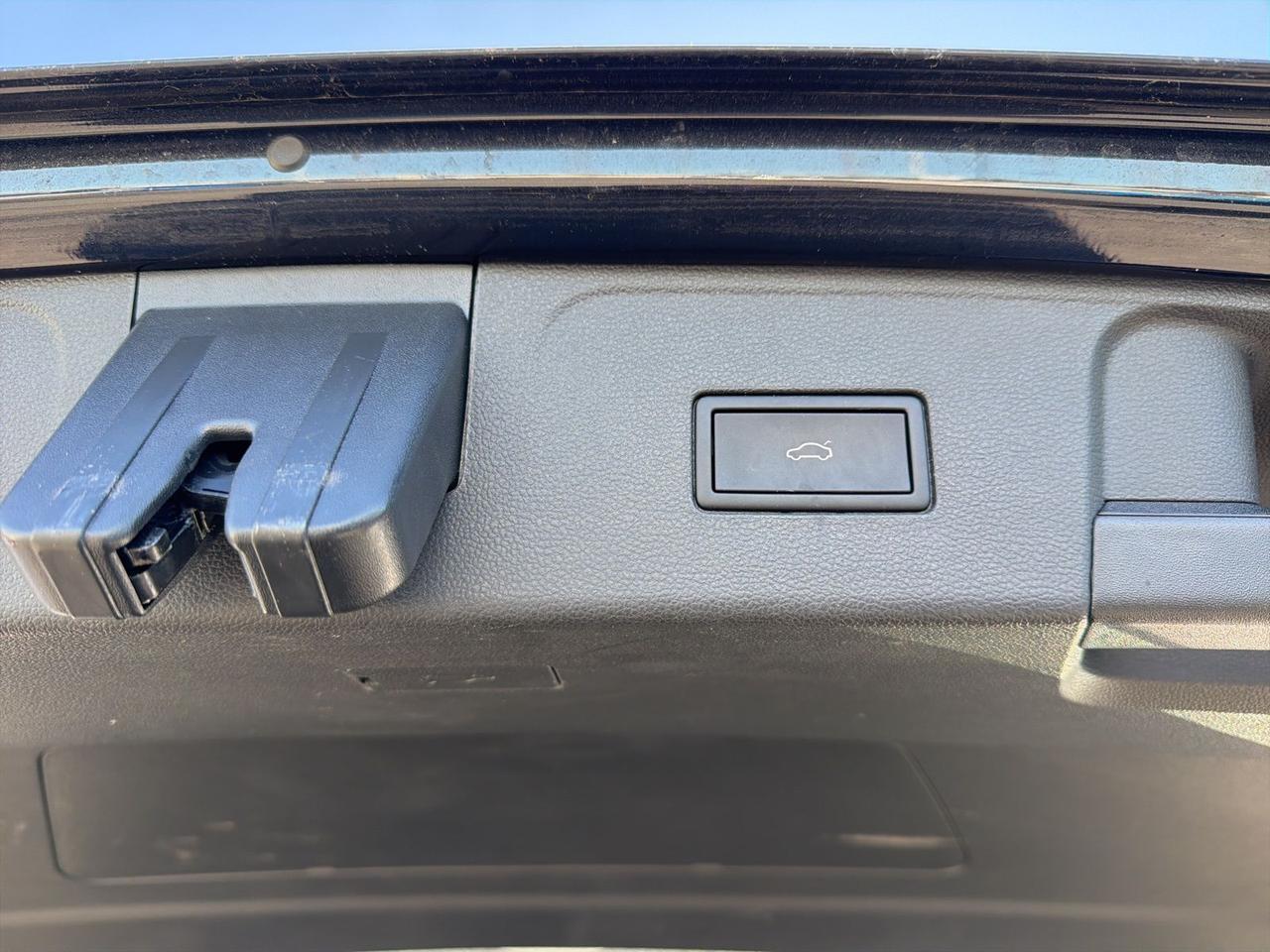 2024 Volkswagen Atlas 2.0T SEL Premium R-Line Gaithersburg MD