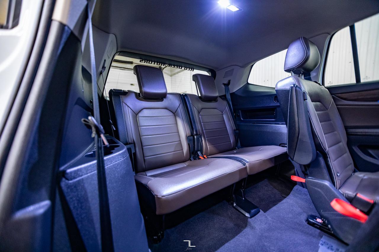 2024 Volkswagen Atlas 4Motion Highline Leather Roof Nav BCam Red Deer AB