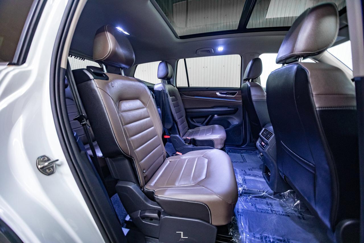 2024 Volkswagen Atlas 4Motion Highline Leather Roof Nav BCam Red Deer AB