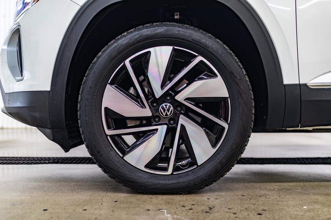 2024 Volkswagen Atlas 4Motion Highline Leather Roof Nav BCam Red Deer AB