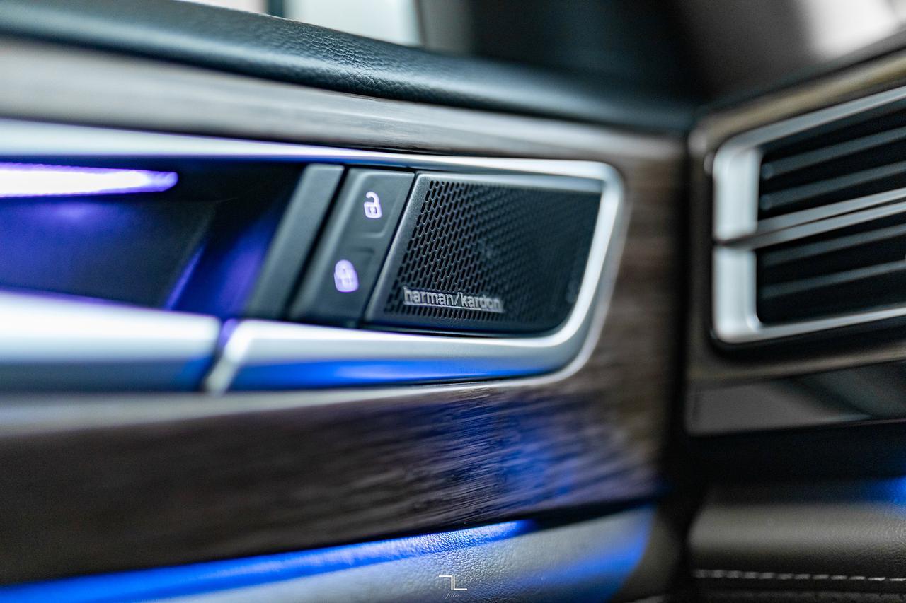 2024 Volkswagen Atlas 4Motion Highline Leather Roof Nav BCam Red Deer AB