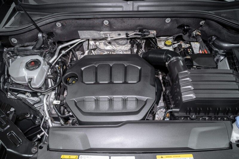 2024 Volkswagen Atlas Cross Sport 2.0T SE 4MOTION SUV Peoria AZ