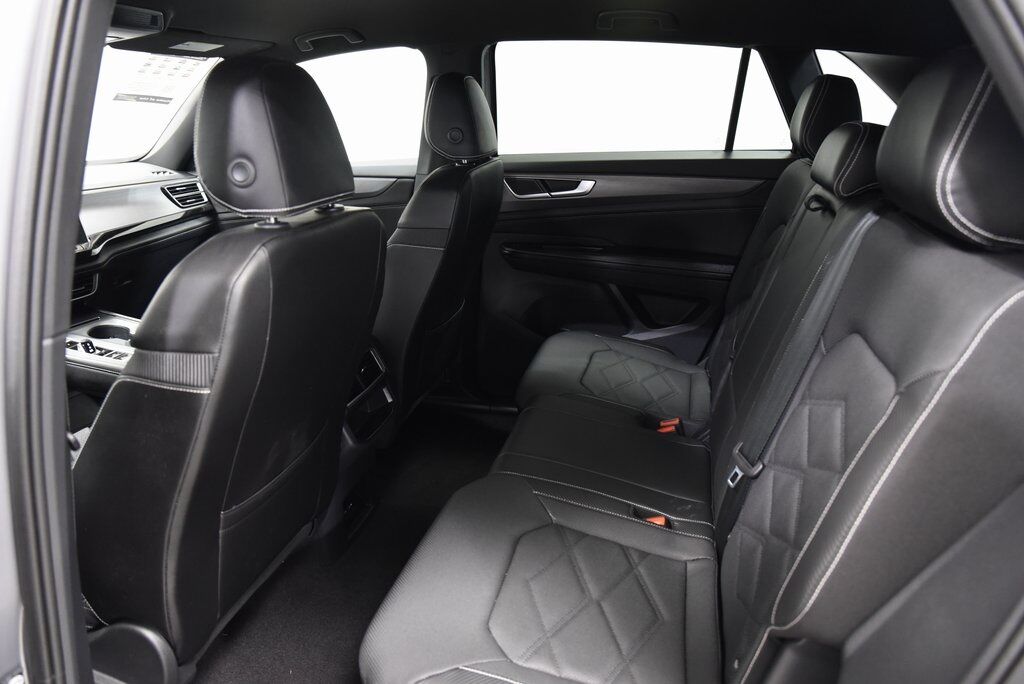 2024 Volkswagen Atlas Cross Sport 2.0T SE Akron
