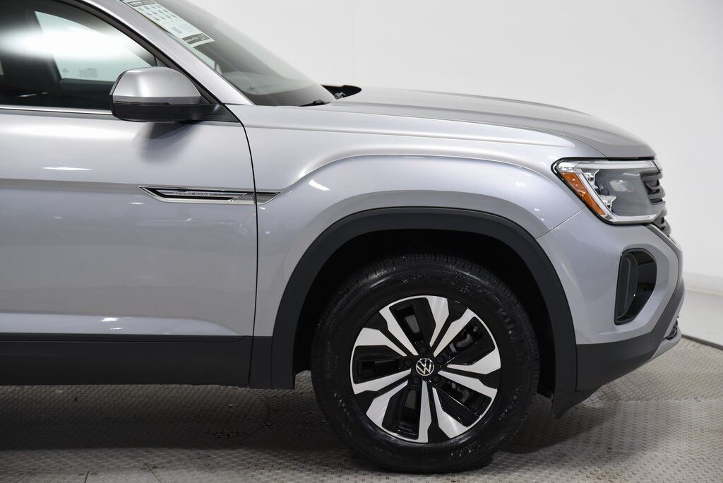 2024 Volkswagen Atlas Cross Sport 2.0T SE Akron