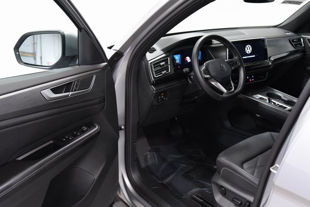 2024 Volkswagen Atlas Cross Sport 2.0T SE Akron
