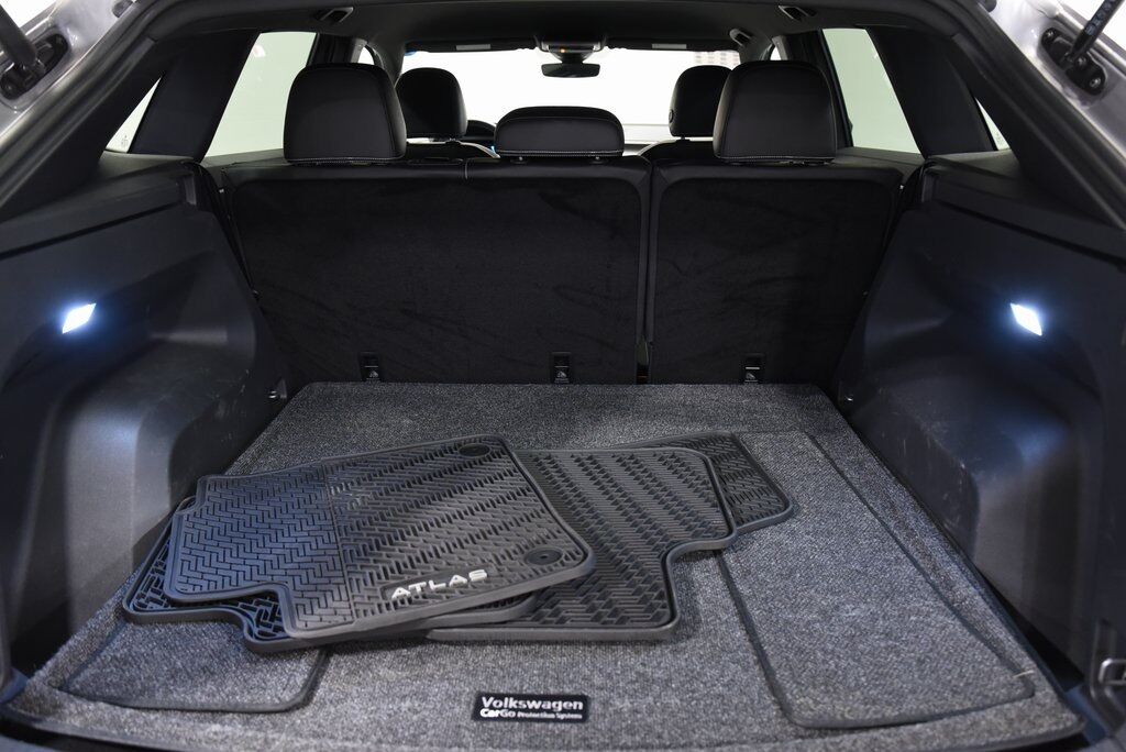 2024 Volkswagen Atlas Cross Sport 2.0T SE Akron