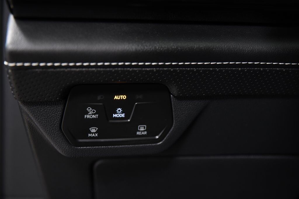 2024 Volkswagen Atlas Cross Sport 2.0T SE Akron
