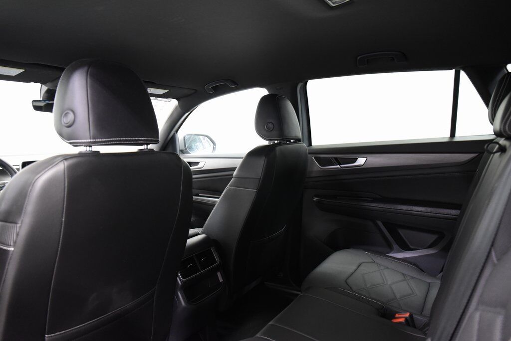 2024 Volkswagen Atlas Cross Sport 2.0T SE Akron