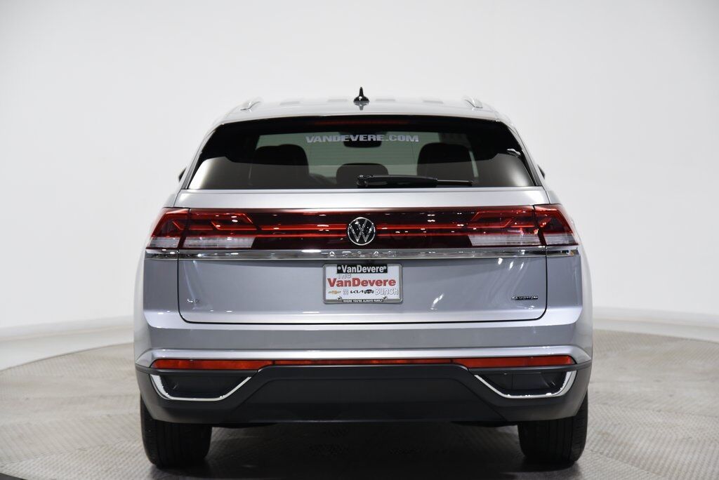 2024 Volkswagen Atlas Cross Sport 2.0T SE Akron