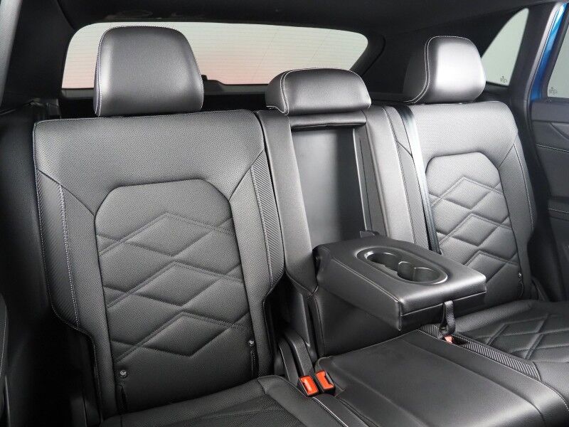 2024 Volkswagen Atlas Cross Sport 2.0T SE w/Technology *ADAPTIVE CRUISE, DIGITAL COCKPIT, SAFETY ALERTS, BACKUP-CAMERA, CLIMATE SEATS, HEATED STEERING, POWER LIFTGATE, REMOTE START, 20 INCH ALLOYS, APPLE CARPLAY Round Rock TX