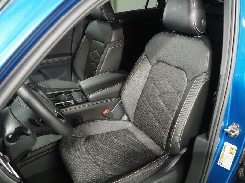 2024 Volkswagen Atlas Cross Sport 2.0T SE w/Technology *ADAPTIVE CRUISE, DIGITAL COCKPIT, SAFETY ALERTS, BACKUP-CAMERA, CLIMATE SEATS, HEATED STEERING, POWER LIFTGATE, REMOTE START, 20 INCH ALLOYS, APPLE CARPLAY Round Rock TX