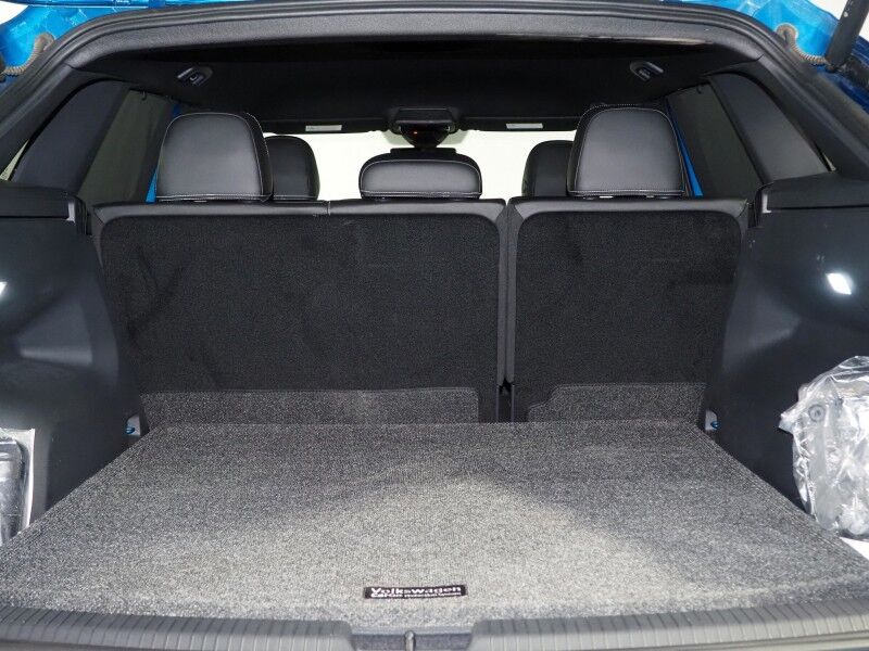 2024 Volkswagen Atlas Cross Sport 2.0T SE w/Technology *ADAPTIVE CRUISE, DIGITAL COCKPIT, SAFETY ALERTS, BACKUP-CAMERA, CLIMATE SEATS, HEATED STEERING, POWER LIFTGATE, REMOTE START, 20 INCH ALLOYS, APPLE CARPLAY Round Rock TX