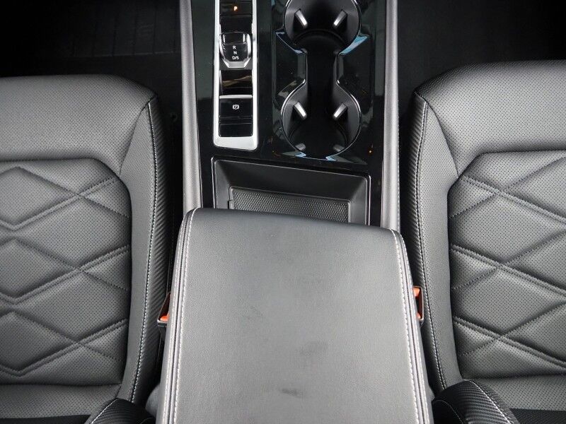 2024 Volkswagen Atlas Cross Sport 2.0T SE w/Technology *ADAPTIVE CRUISE, DIGITAL COCKPIT, SAFETY ALERTS, BACKUP-CAMERA, CLIMATE SEATS, HEATED STEERING, POWER LIFTGATE, REMOTE START, 20 INCH ALLOYS, APPLE CARPLAY Round Rock TX