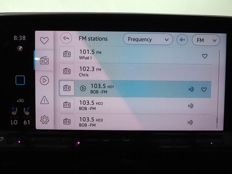 2024 Volkswagen Atlas Cross Sport 2.0T SE w/Technology *ADAPTIVE CRUISE, DIGITAL COCKPIT, SAFETY ALERTS, BACKUP-CAMERA, CLIMATE SEATS, HEATED STEERING, POWER LIFTGATE, REMOTE START, 20 INCH ALLOYS, APPLE CARPLAY Round Rock TX