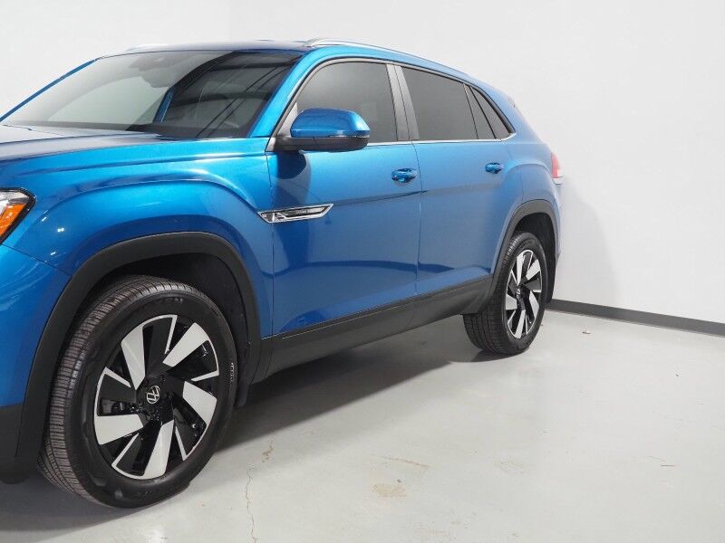 2024 Volkswagen Atlas Cross Sport 2.0T SE w/Technology *ADAPTIVE CRUISE, DIGITAL COCKPIT, SAFETY ALERTS, BACKUP-CAMERA, CLIMATE SEATS, HEATED STEERING, POWER LIFTGATE, REMOTE START, 20 INCH ALLOYS, APPLE CARPLAY Round Rock TX