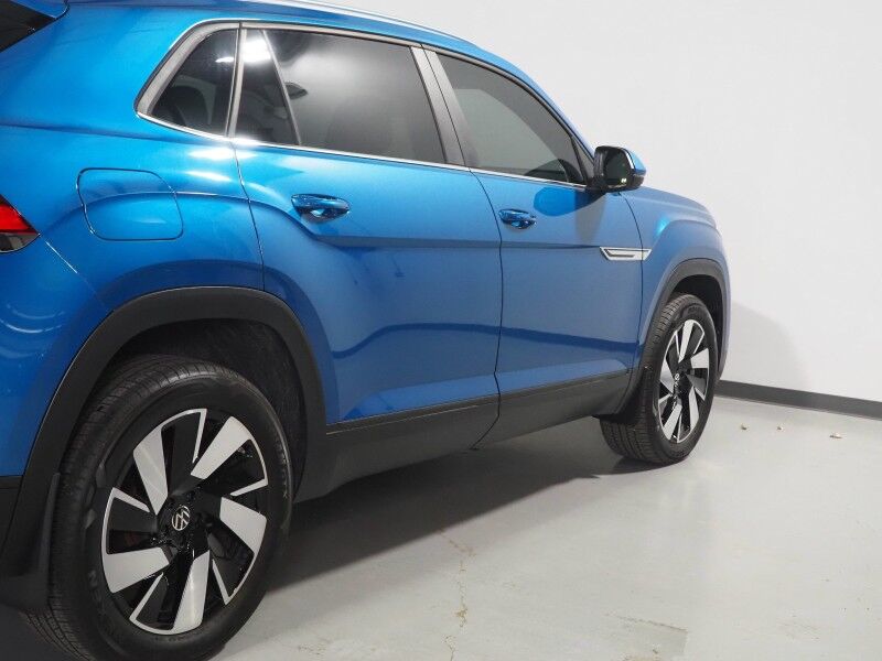 2024 Volkswagen Atlas Cross Sport 2.0T SE w/Technology *ADAPTIVE CRUISE, DIGITAL COCKPIT, SAFETY ALERTS, BACKUP-CAMERA, CLIMATE SEATS, HEATED STEERING, POWER LIFTGATE, REMOTE START, 20 INCH ALLOYS, APPLE CARPLAY Round Rock TX